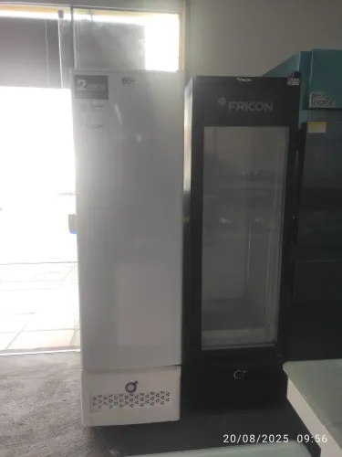 Bh Conservador vertical comercial