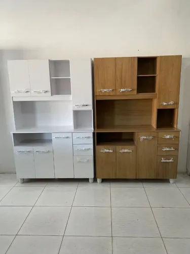 Armários de cozinha - Branco e Amadeirado