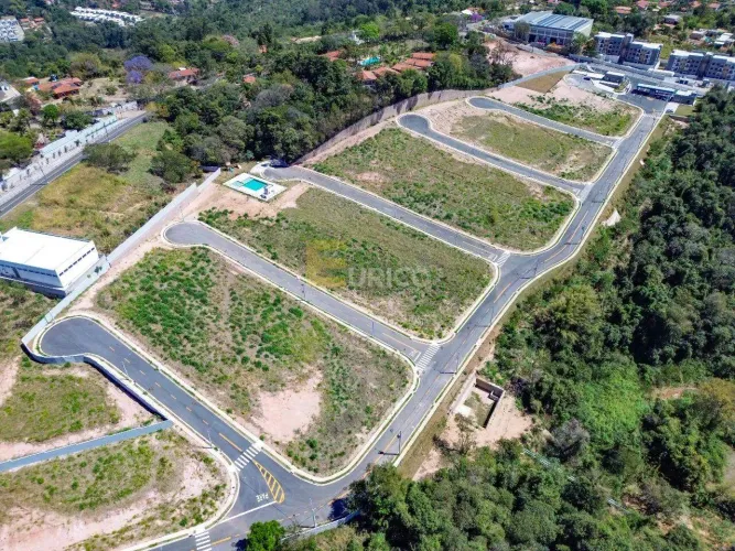 Terreno em Condomínio à Venda no Condomínio Residencial San Lucca em Vinhedo/SP
