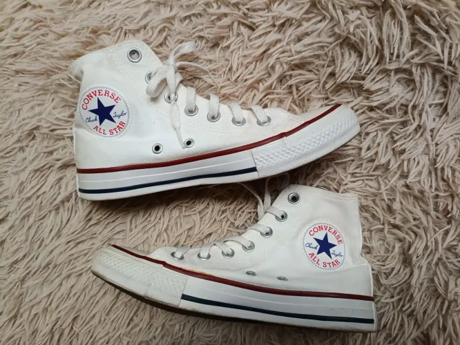 Tênis branco ALL star converse número 35