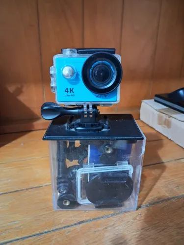 Câmera tipo GoPro 4K Ultra HD com Acessórios