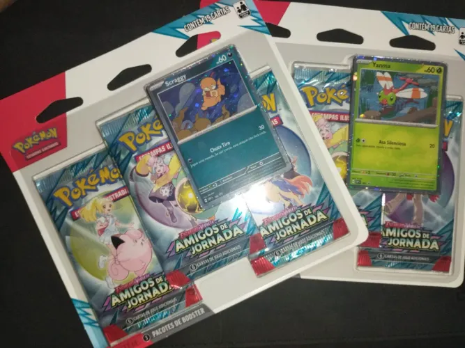 Pacote triplo/ triple pack blister de Booster Pokémon - Amigos de Jornada