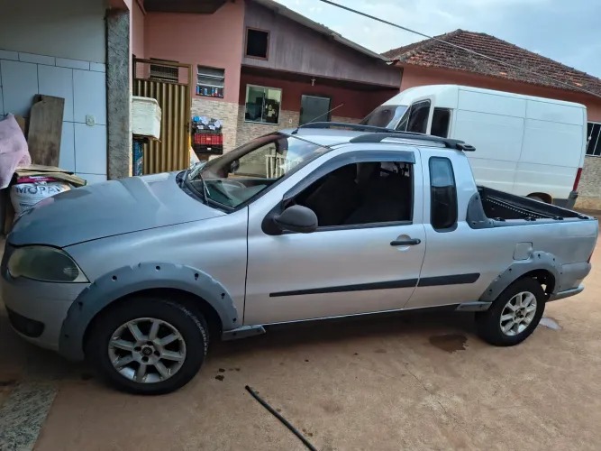 Fiat Strada Trekking 1.4 MPI Fire Flex 8V CE 2011