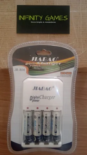 Carregador de Pilhas com 4 pilhas recarregáveis 110v