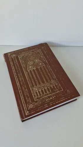 Livro "A Divina Comédia" de Dante - Edição Capa Dura