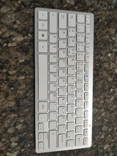 Teclado Bluetooth Sem Fio: Compatível com Mac Tablet PC iPad iOS e Windows Design Slim e P