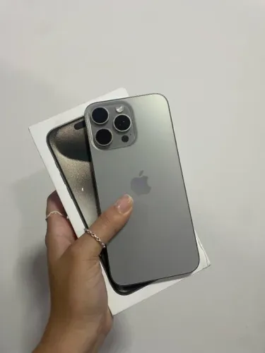 iphone 15 Pro Max / 256gb, saúde de Bateria: 93% / Natural, com garantia/ loja fisica