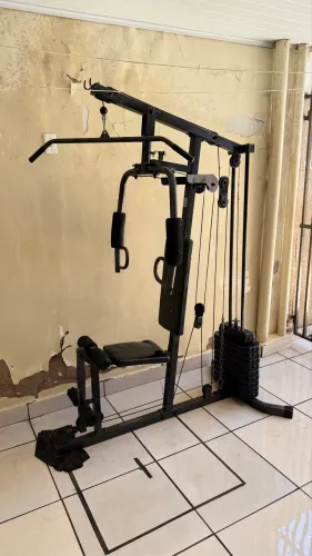 Estação para treino Musculação