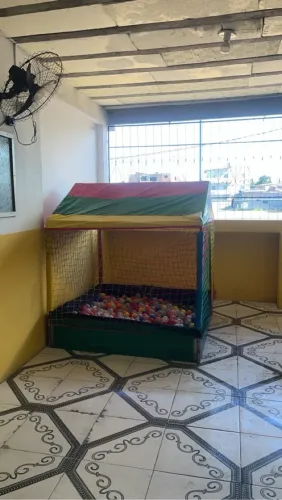 pula-pula e casinha