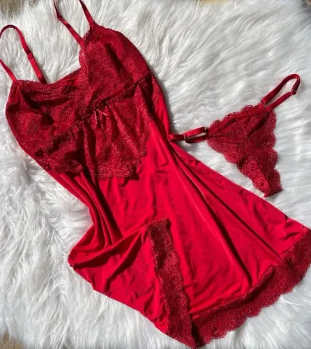 Camisola com calcinha fio dental com fio duplo atrás no Atacado 