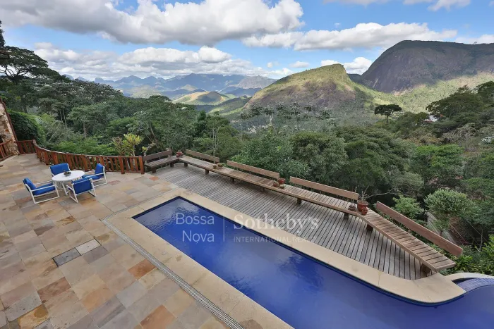Casa de condomínio em Araras com vista excepcional