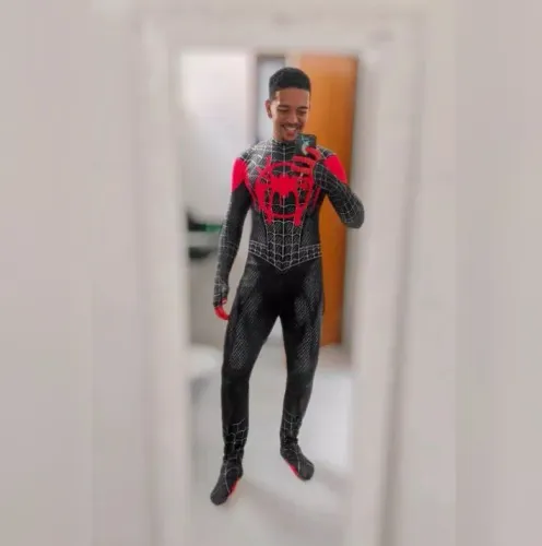 Fantasia Homem-Aranha Miles Morales MD - A.L.U.G.U.E.L