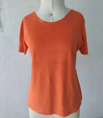 Blusas femininas em suede P