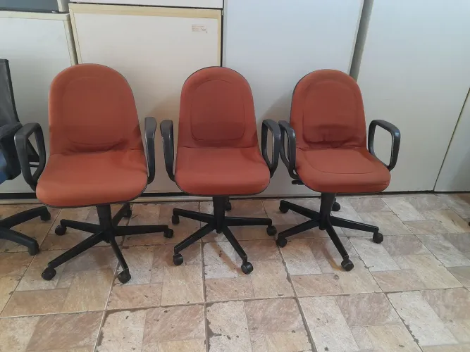 Cadeira giratória Giroflex- usada