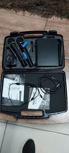 Microfone sem fio com bateria recarregável
