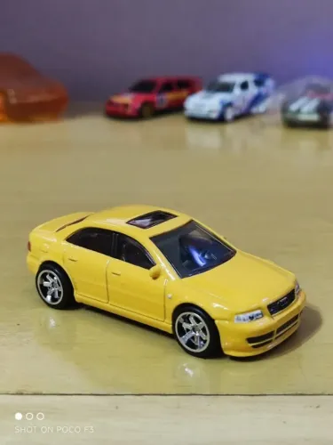 Hot Wheels Premium Audi S4 Quattro