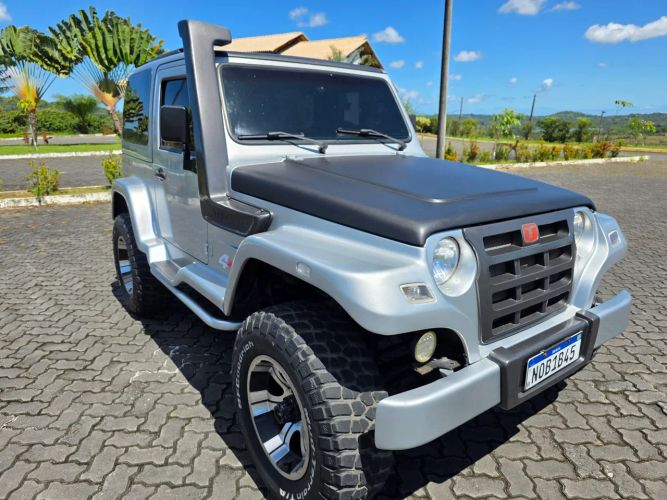 Imagem de Troller 2011 Prata