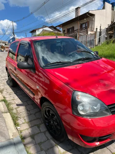 Renault Clio Hi-flex 1.0 16V 3P 2011