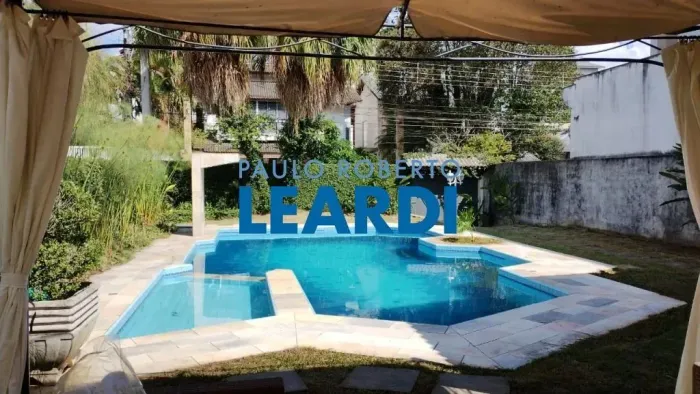 CASA EM CONDOMÍNIO - CONDOMÍNIO ARUJÁ 5 - SP