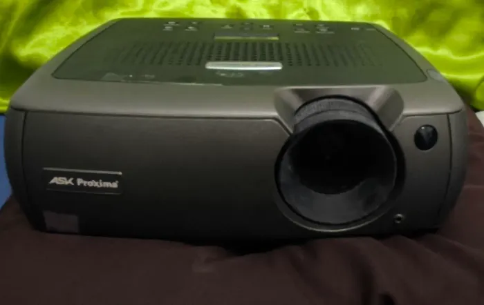 Projetor ASK Proxima 