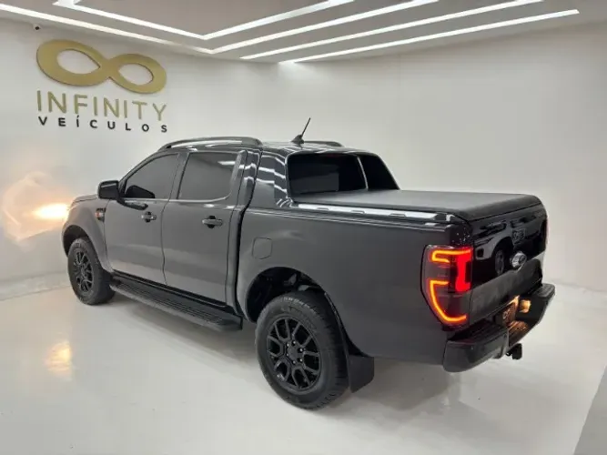 Ford Ranger Black 2.2 4X2 CD Diesel AUT 2023