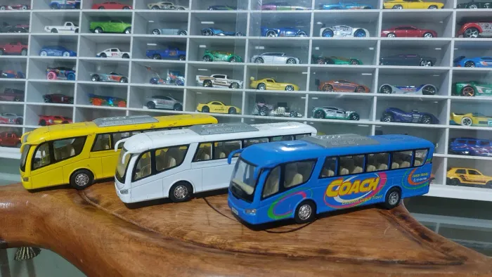 Coleção 3 Ônibus peças raras chama pra negociar $