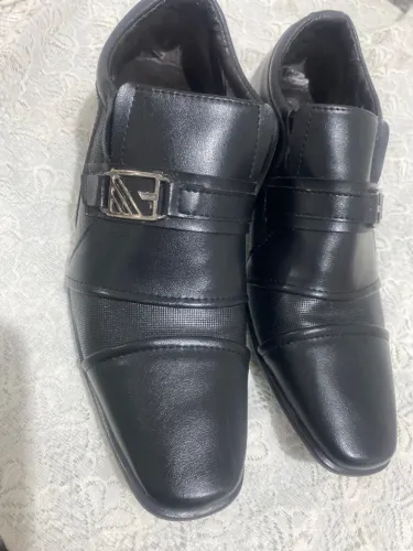 Sapato Social VENETTO - Tamanho 40 - Excelente Estado