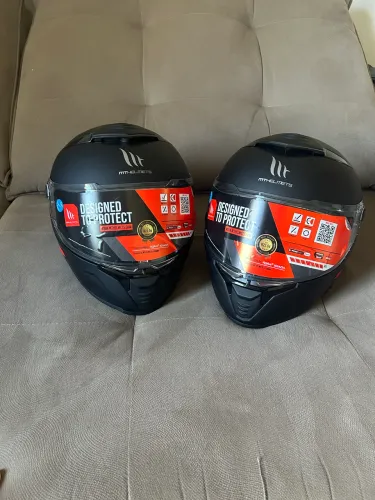 Capacete MT Thunder 4 SV
