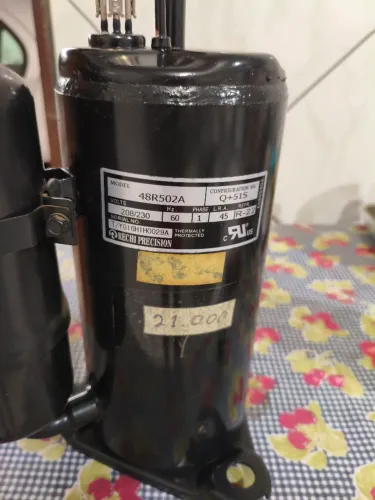 Compressor Rotativo novo. Serve para ACJ 21.000 e Split 18.000 BTUs. Gás R22. 220v.