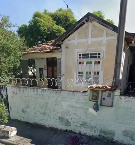 Vendo ou alugo terreno em São Gonçalo ( Fren 21,38m, Fun 17,30m, L.E 47,80m e L.D 45m )