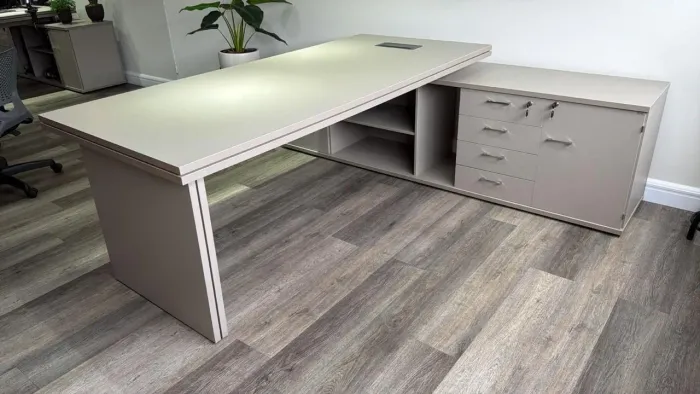 Mesa de escritório seminova