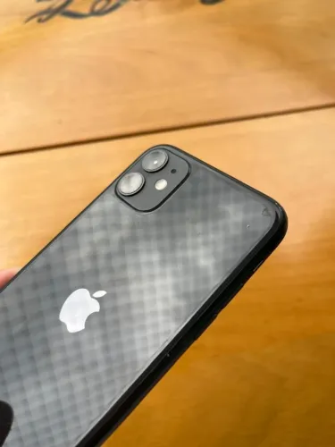 IPHONE 11 - 64 GB