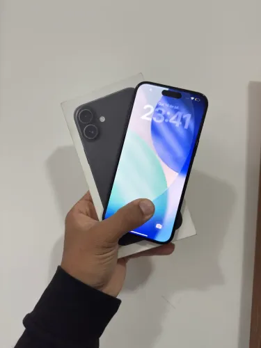 iPhone 16 Plus 128gb , aparelho na garantia Apple até mês que vem , zero de tudo