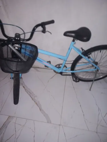 Bicicleta feminina zera pouco usada
