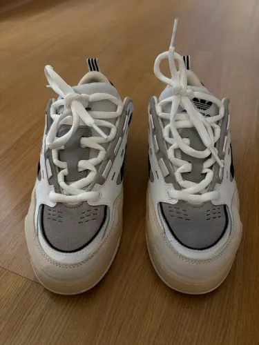 Adi2000 Branco - 42