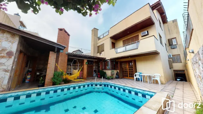 Casa em Paternon com 420 m² , 4 quarto(s) , 1 suíte(s) , 3 vaga(s).
