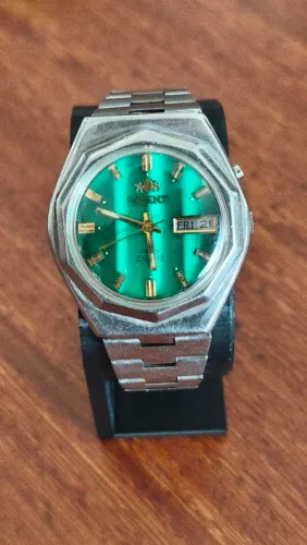 Relógio Orient Automático Vintage Verde Metálico detalhe Persiana na Vertical