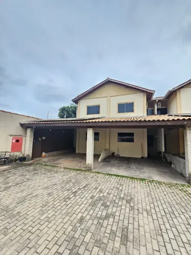 Sobrado a venda 3 Quartos Condomínio Diamante Azul Bairro Pascoal Ramos - Cuiabá - MT