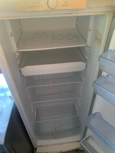 Geladeira continental 450,00