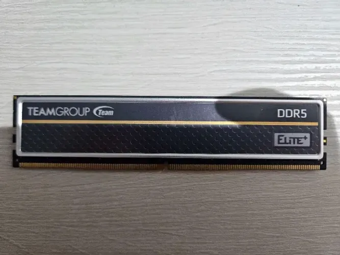 Memória Team Group Elite Plus, 32GB, DDR5, 5200MHz, CL42, Preta, TPBD532G5200HC4201