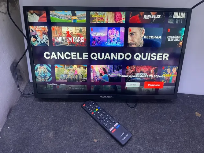 Smart TV 24 polegadas Multiplayer funcionando perfeitamente super bem conservada