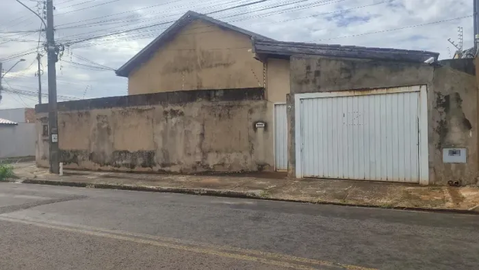 Casa grande com 4 quartos