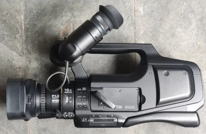 Câmera Filmadora JVC JY-HM70