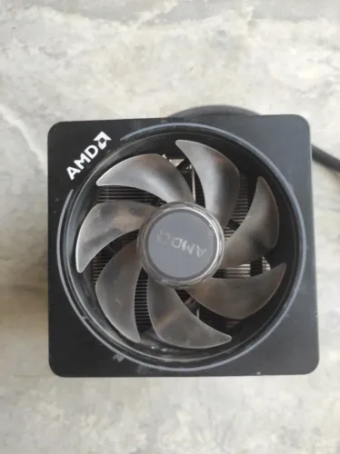 Cooler Amd Wraith Prism RGB Usado