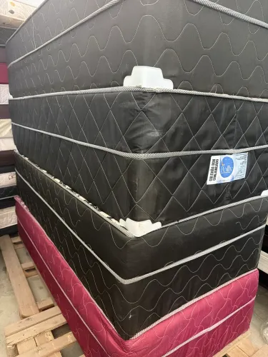 Cama solteiro Semi Nova