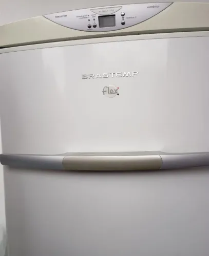 Freezer/Refrigerador Brastemp BVR28HBANA Frost Free