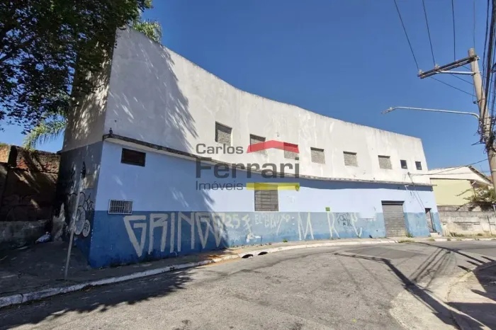 Galpão Comercial à venda na Vila Aurora de 580 M2 de área construída.