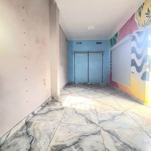 Ponto Comercial 68m² (Recepção + Galpão) + Apto 1 Quarto | Av. Mirra ?