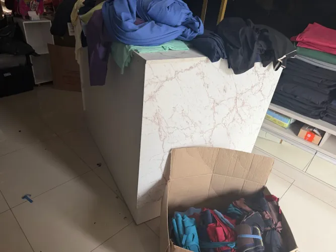 Móveis para loja de roupa
