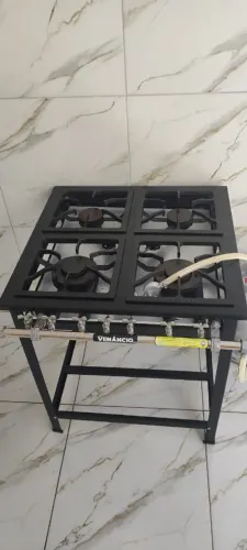 Vendo fogão industrial Venâncio 4 bocas 2 meses de uso